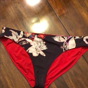 Athleta Piha Reversible Bottoms